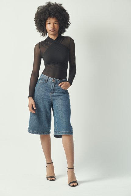Vertical Image 2